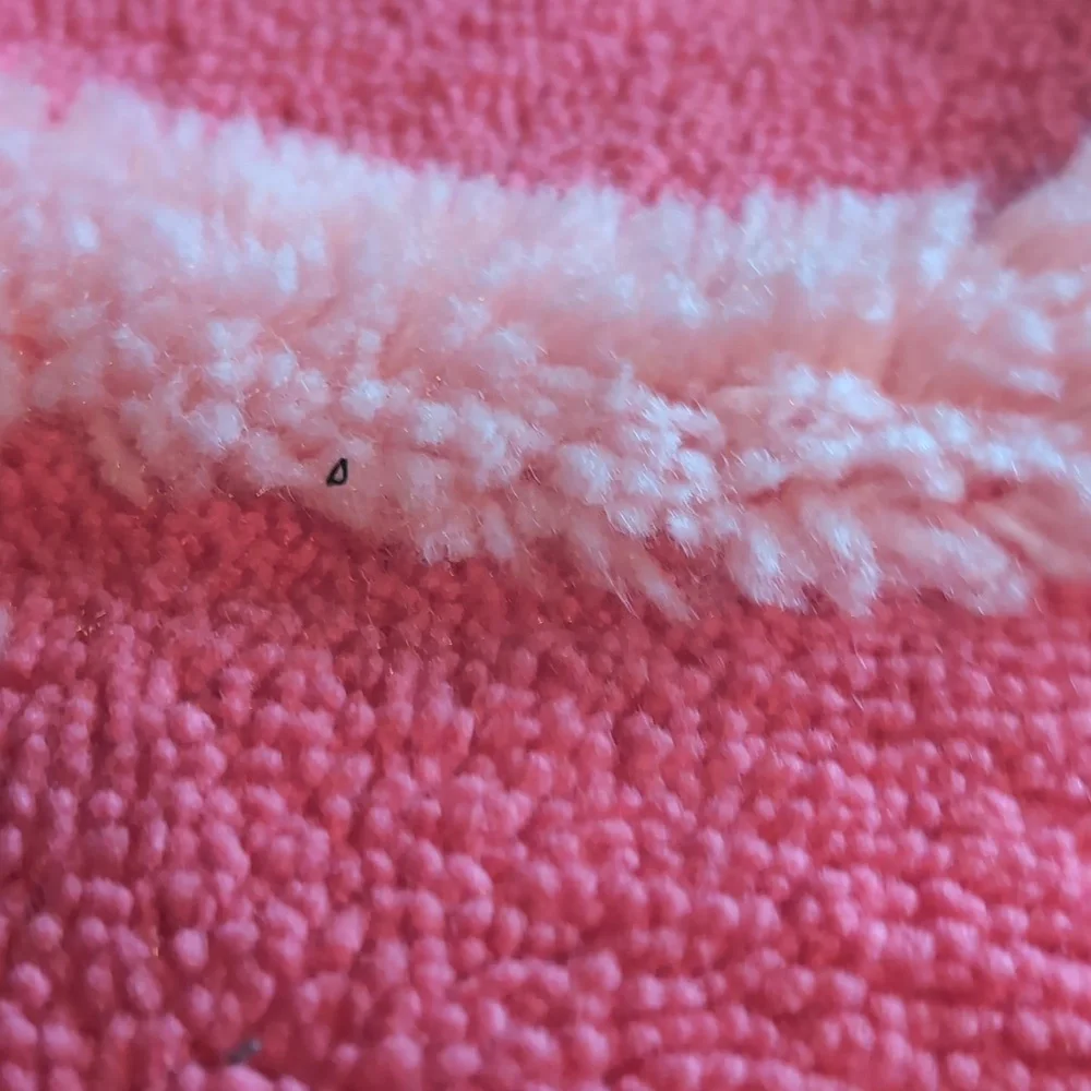 Retro Pink Bath Mat And Round Toilet Seat Cover